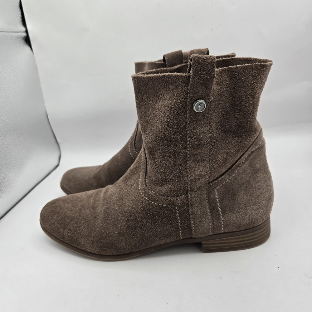 Frye & Co Sarah Shortie Ankle Booties Brown Soft Suede Pull On Womens Size 8.5M - Picture 4 of 10